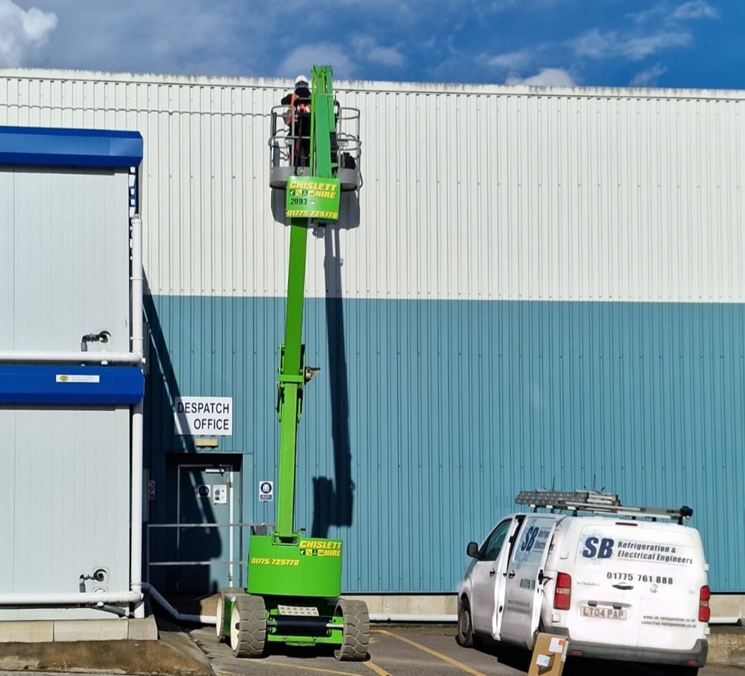 Out with the old, in with the new 💡

Our company's recent job involved replacing an old floodlight with an LED floodlight for a local business. 

If you're looking for reliable lighting solutions for your company, get in touch to learn more about our services.

#electrical
