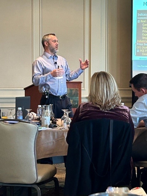 VizoFinancial's tweet image. Fred Eisel is providing an economic overview and talking about if the Fed will ever "pivot" at the #VizoFSW23! We know this is going to be a great session with incredibly helpful insights into the economy. #FinancialStrategies #FinancialWorkshops #VizoEvents