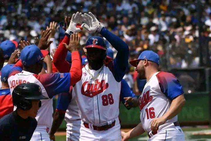 ¡Cuba que linda es #Cuba 🇨🇺 #TeamAsere Todos juntos.