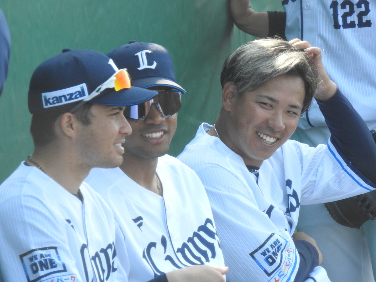 Lions_IRingo's tweet photo. 2023/3/15 CAR3219
#仲三河優太 #L66
#宮本ジョセフ拳 #L123
#日隈モンテル #L119
#タイシンガーブランドン大河 #L49
#愛斗 #L53
わちゃわちゃ♪ https://t.co/OAo31Y4kjZ