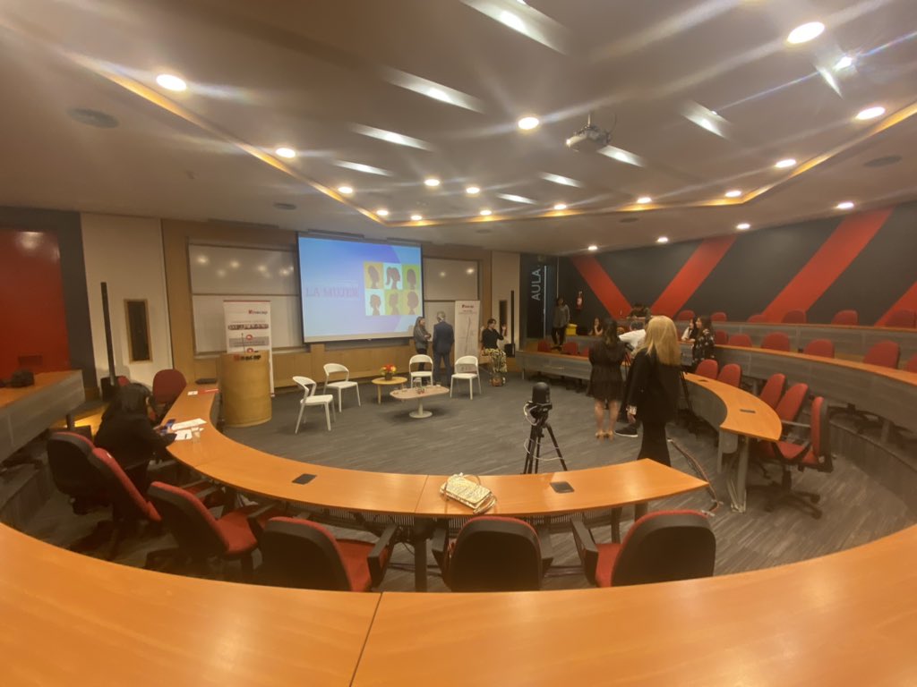 loretomonardes2's tweet photo. A minutos de partir un nuevo Conversatorio #inacap8M https://t.co/sIOMS7FMd7