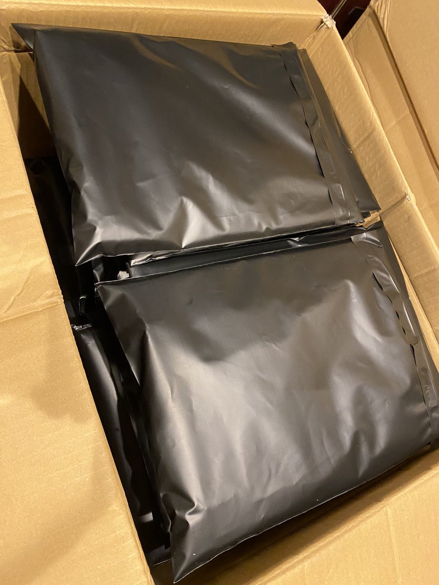 クラファン返礼品の梱包作業💦
全て終了しました！
明日以降発送致します❣️

新店舗情報は楽しみに
もう少しだけお待ち下さいませ。