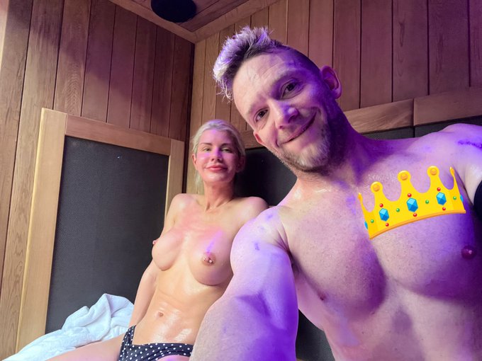 Rise and grind from your favorite couple ✨ https://t.co/bZIAOnsNpv