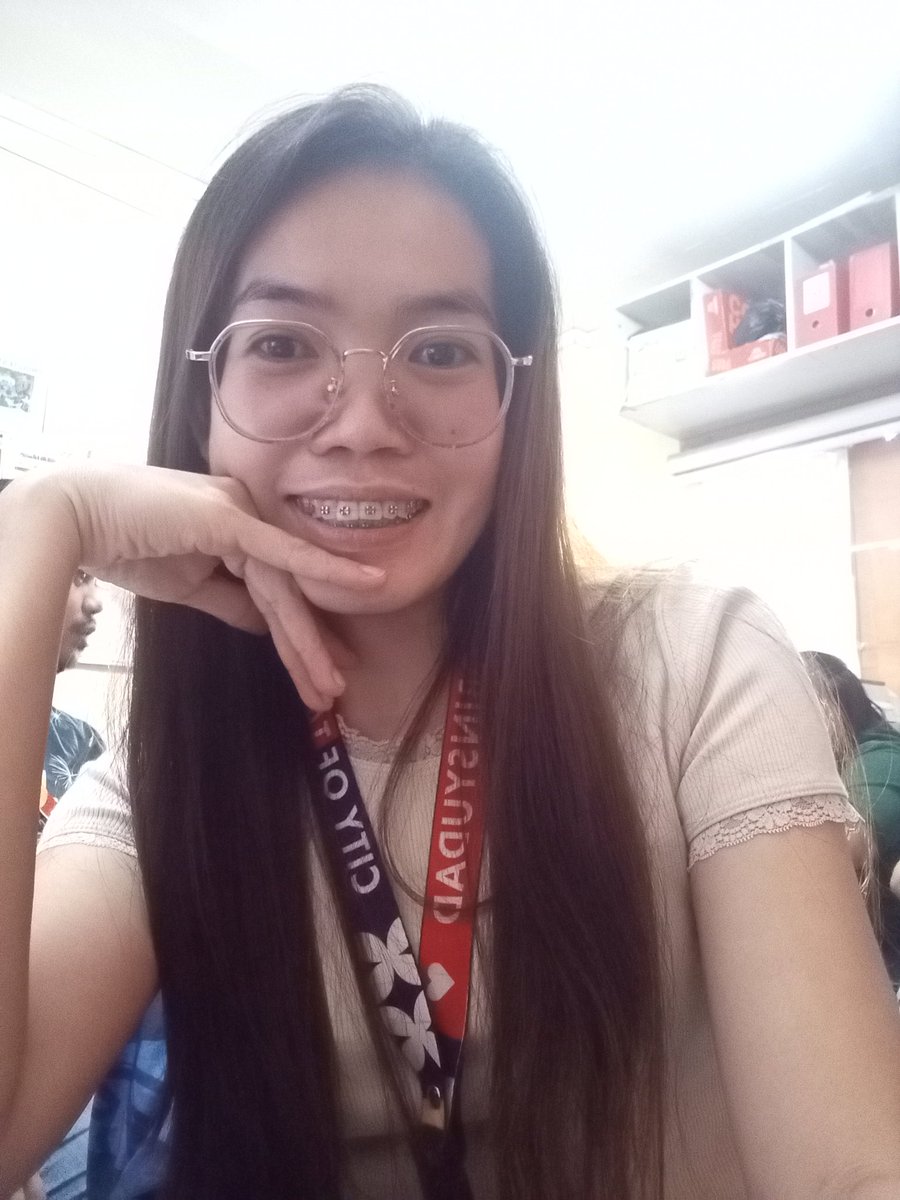 Rolieme22's tweet image. 94th day of braces 😁

#overbite