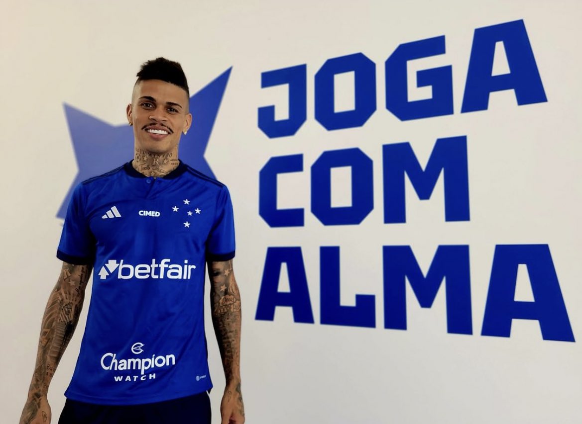 richard94's tweet photo. Um novo desafio que se inicia na minha vida!! Muito motivado por estar aqui!! Vamos juntos, @Cruzeiro! 🦊🦊⚽️ https://t.co/w4BvZ3p6L8