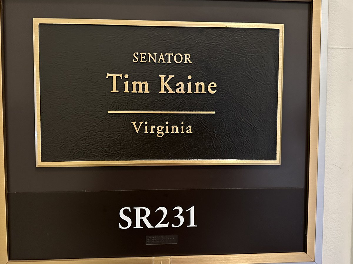 SP4acure's tweet photo. It was an honor to speak on Capitol Hill about breast cancer issues from the perspective of a patient.
It was also nice to see Senator Cory Booker
#cancerresearch #canceradvocacy #capitolhill #susangcoman #trialsofcolor #diversitymatters #breastcancer #RVA #UPENN #research https://t.co/WpjVT38A4a