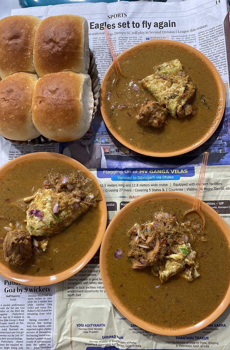 Today’s special Ros Omlette n Pav  every Goan’s first love 🥰
#Goa #fooddiary