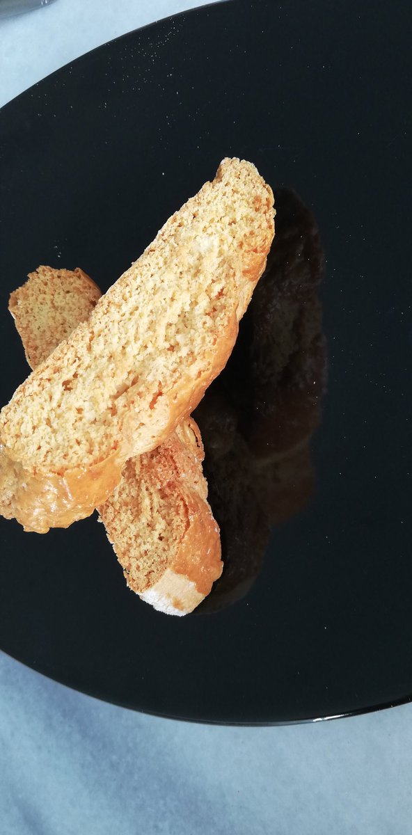 mslkitchenn's tweet photo. crunchy biscotti🍪🤩 https://t.co/5RzMQgXTSH