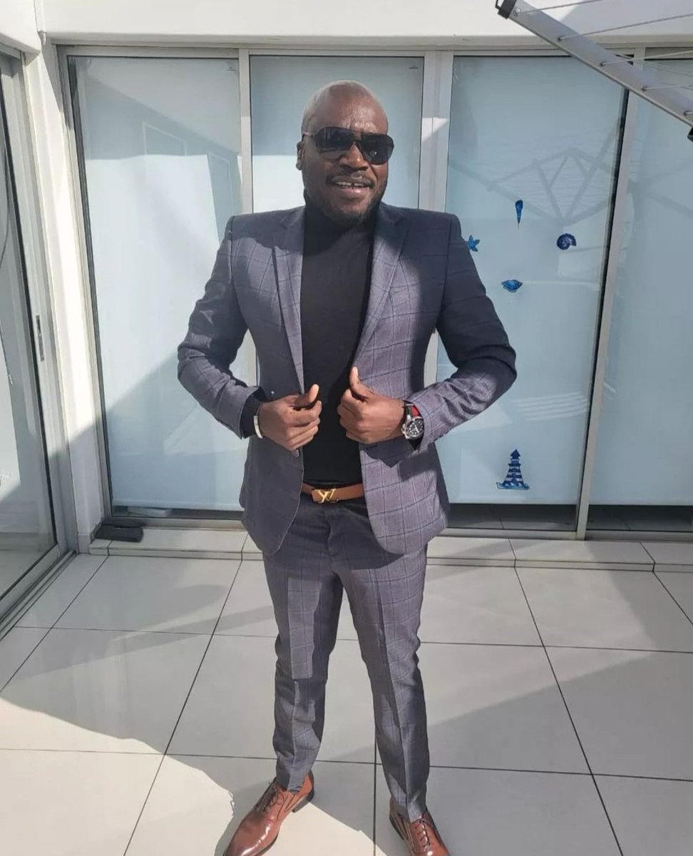 deep_renzo's tweet photo. Sanga misi ri rothe nga hafha Tembisa kha Mbekanyamushumo ya #Dziaorowa326pm na @Ticoliphadzi @shandu_vele na Mubveledzi @pfuluwanin Musumbuluwo u swika Lavhutanu kha @Phalaphala FM nga #WCW my everyday Crush @Mbaimbaivhahan1 Vhahangwele ❤️❤️❤️#Azisheeeeee🎵🎼🎶🎙️🎧📻🔥🔥🕺🏿🕺🏿💃🏿💃🏿 https://t.co/t7liCzl5A0