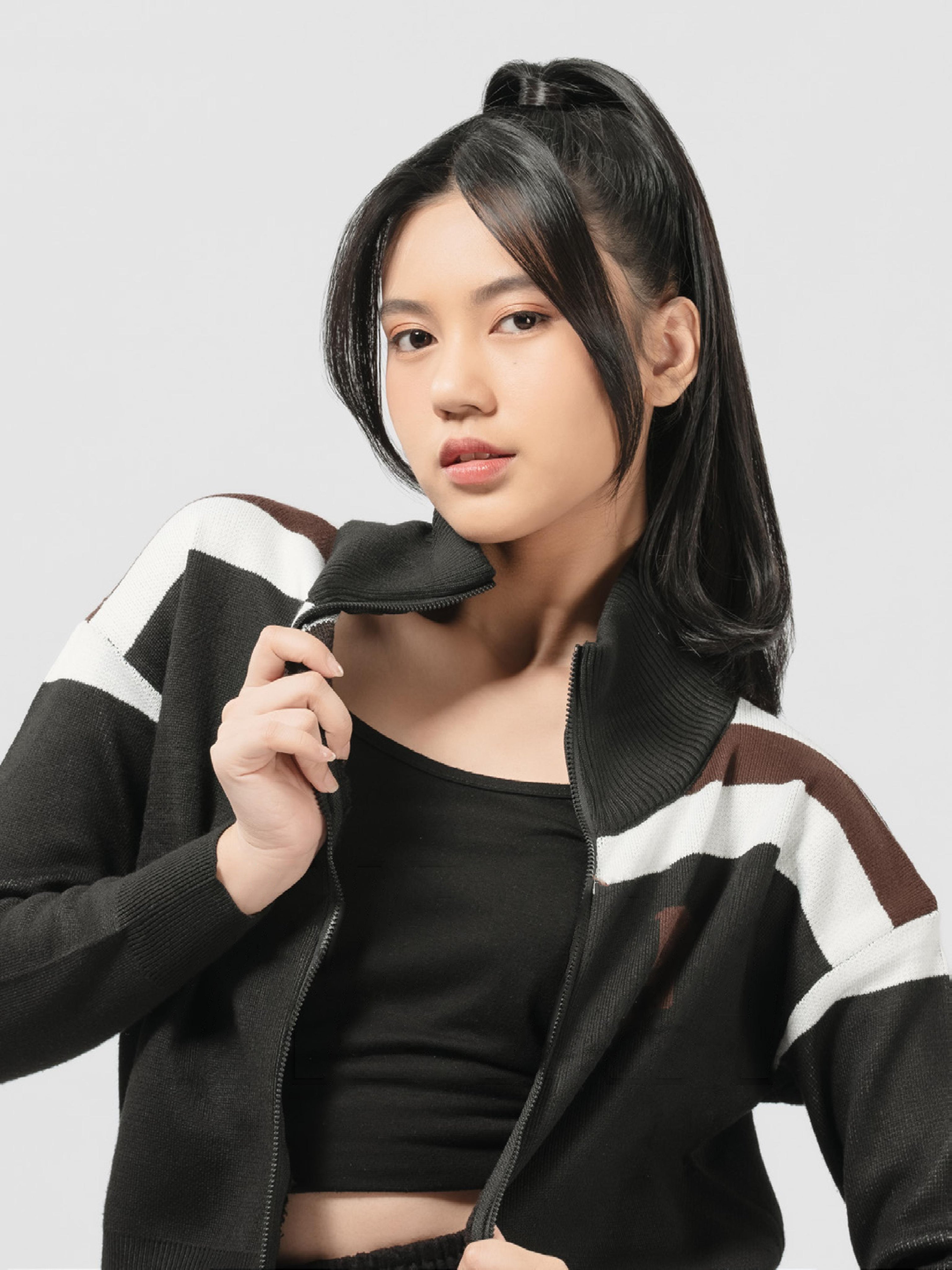 nanda-lagi-gesrek-on-twitter-digital-photobook-jkt48-wrkout-no-name