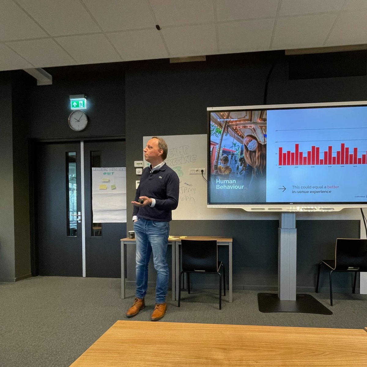 convious's tweet photo. Last week our CSO Adriaan van der Hek ☁ gave a guest lecture on Dynamic Pricing at @bredauas 💬
#Convious #ExperienceBetter #BredaUniversity #attractionsmanagement #dynamicpricing #industrytrends https://t.co/aufZJAT4f6