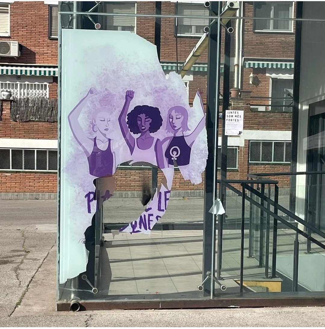 DecidimRipollet's tweet photo. Davant del masclisme i el patriarcat, ni un pas enrere!!!

#ripollet serà feminista o no serà!!! ✊✊

Tot el suport a les companyes del Comitè de Dones de Ripollet 💜
#ripolletfeminista #feminisme #masclisme https://t.co/JHyCDmy6Mo
