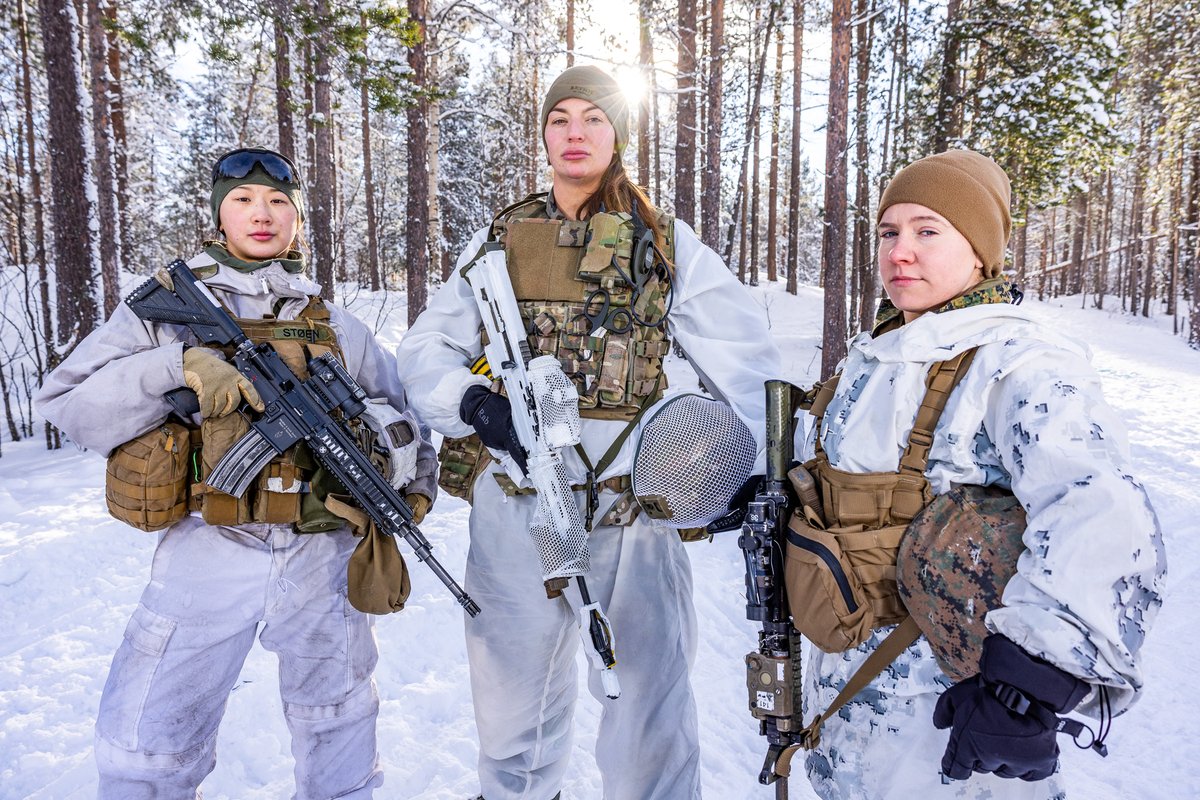 🇳🇴🇬🇧🇺🇸 troops during the largest exercises in Europe’s Arctic this year

This month 20,000 #NATO troops, plus Finland and Sweden, are training to defend Norway

 

#JointViking23 | #JointWarrior