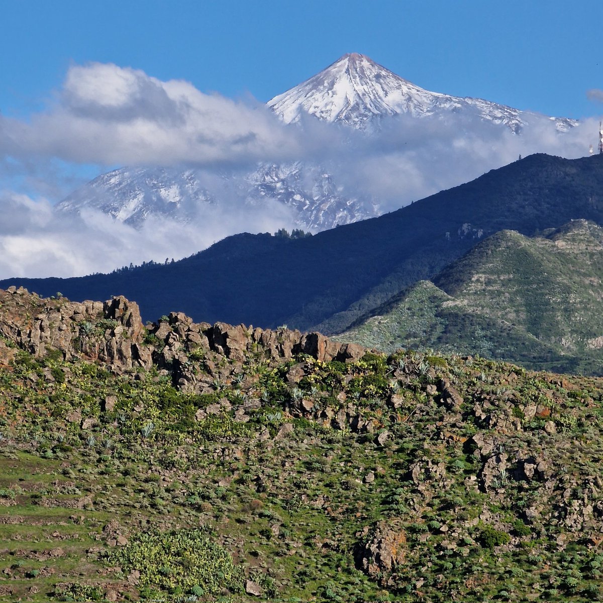 TEIDE VOLCANO in Tenerife Island 
🏔🏔🏔🏔🏔❄️❄️❄️
#Tenerife #Canarias #WINTER #spring #mountains #nature #NaturePhotography #Trending #Travel #travelphotography #hiking #TREASURE #Tours #tourism #tourist #tourisme #holiday #holidays #holidayrentals #PictureOfTheDay #photography
