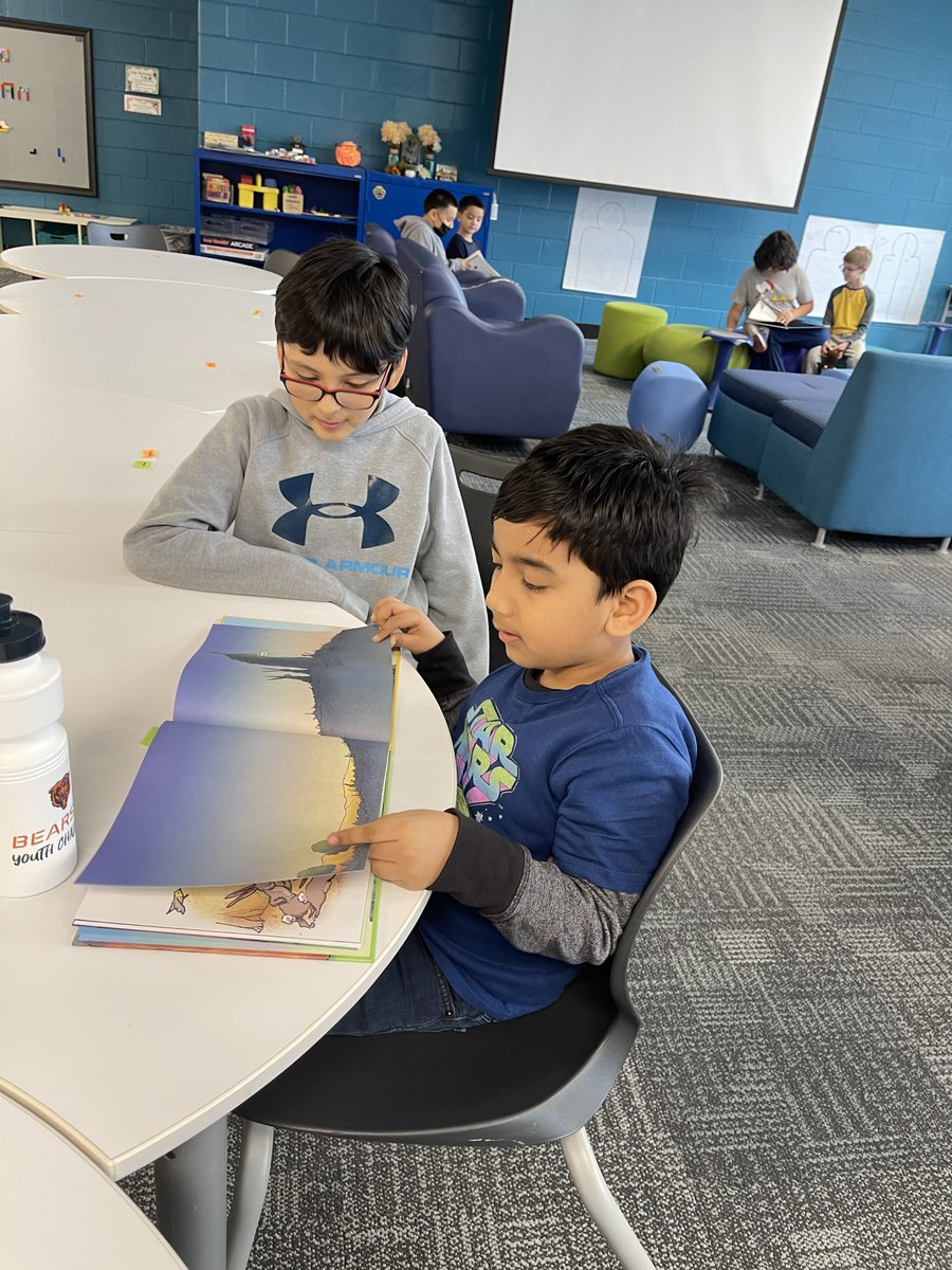 chamersly2's tweet photo. So much fun reading with our first grade buddies! #weare126 #lane126 @mrs_wiora https://t.co/fHMN6ZFwpU