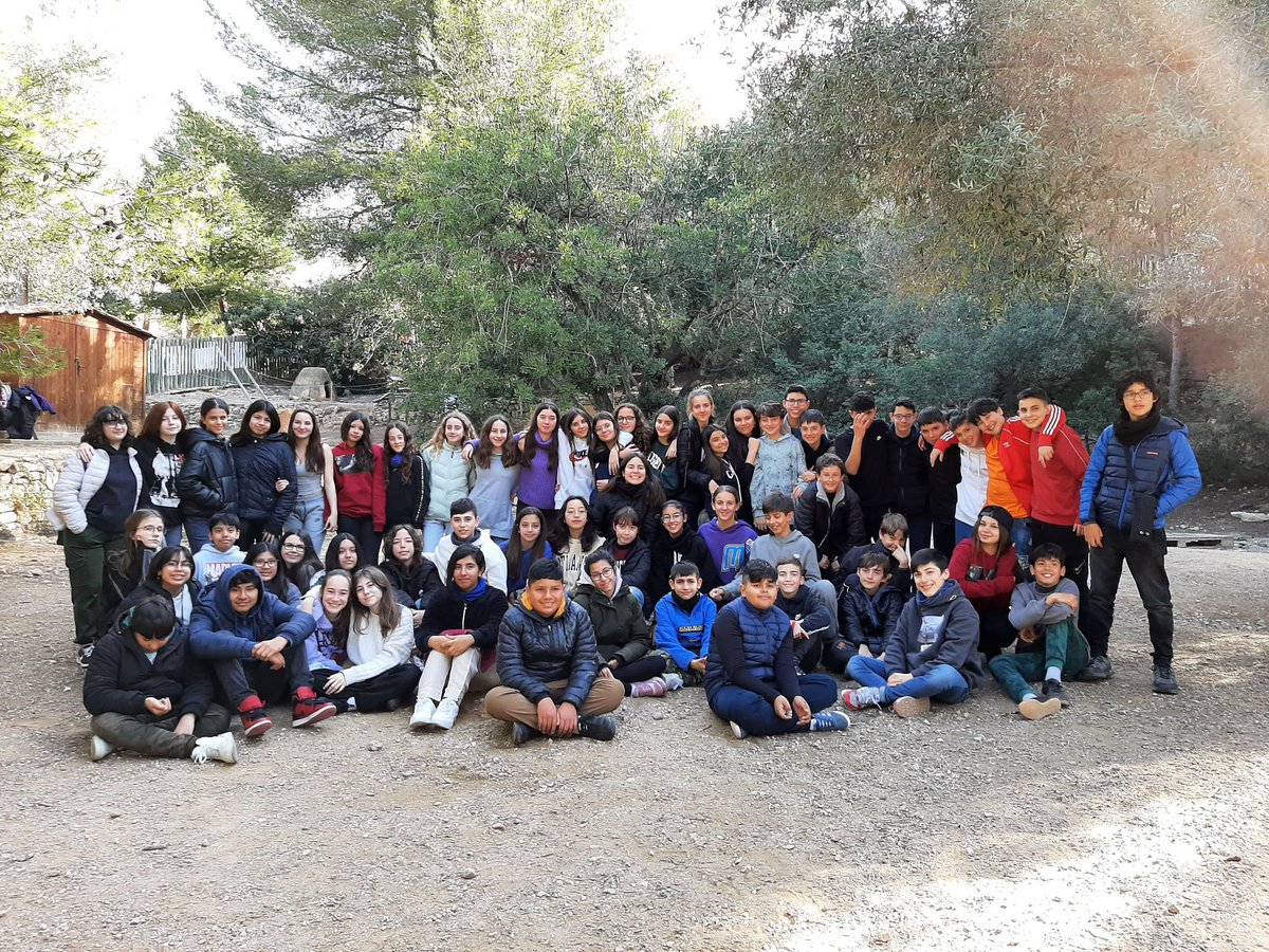 escreginahorta's tweet photo. Els alumnes d’ESO1 han visitat el poblat Ibèric de Calafell on han pogut veure una reproducció de l'antic assentament iber.
També els alumnes han realitzat tallers relatius als teixits que elaboraven en aquella època. ##ExploraRegina #ProgramaCreix https://t.co/nRHk1enlLj https://t.co/khGL1XCulI