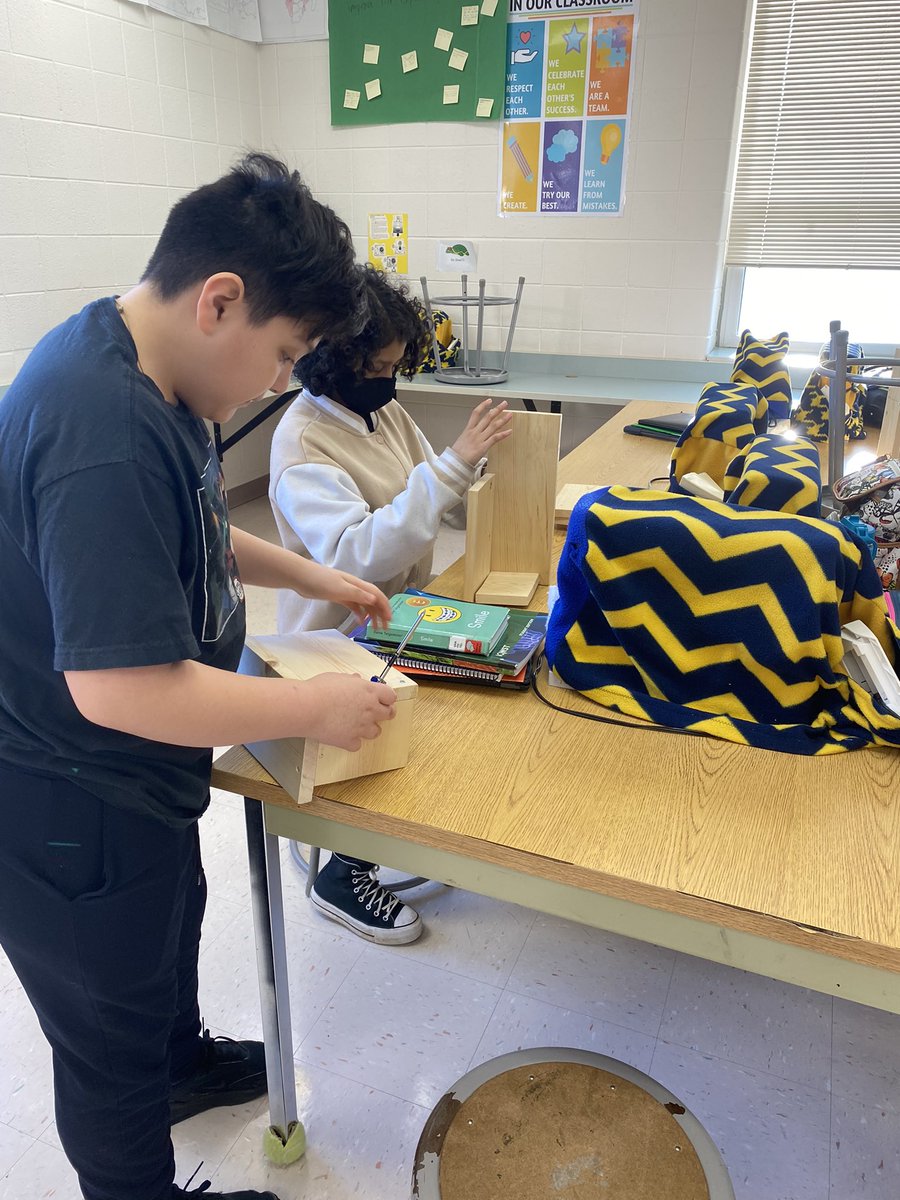 Incorporating building and language while building birdhouses <a href="/GrangerIPSD204/">GrangerMiddleSchool</a> <a href="/WalshELTeacher/">Matt Walsh</a> <a href="/ipsd204/">Indian Prairie 204</a>