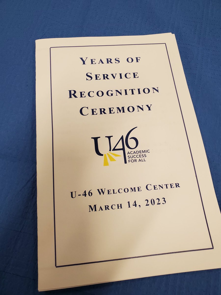GenzMelissa's tweet photo. Celebrating 30 years in U-46! #sdu46 @BarbiChisholm @sUz46johnson https://t.co/gbm1maG71k