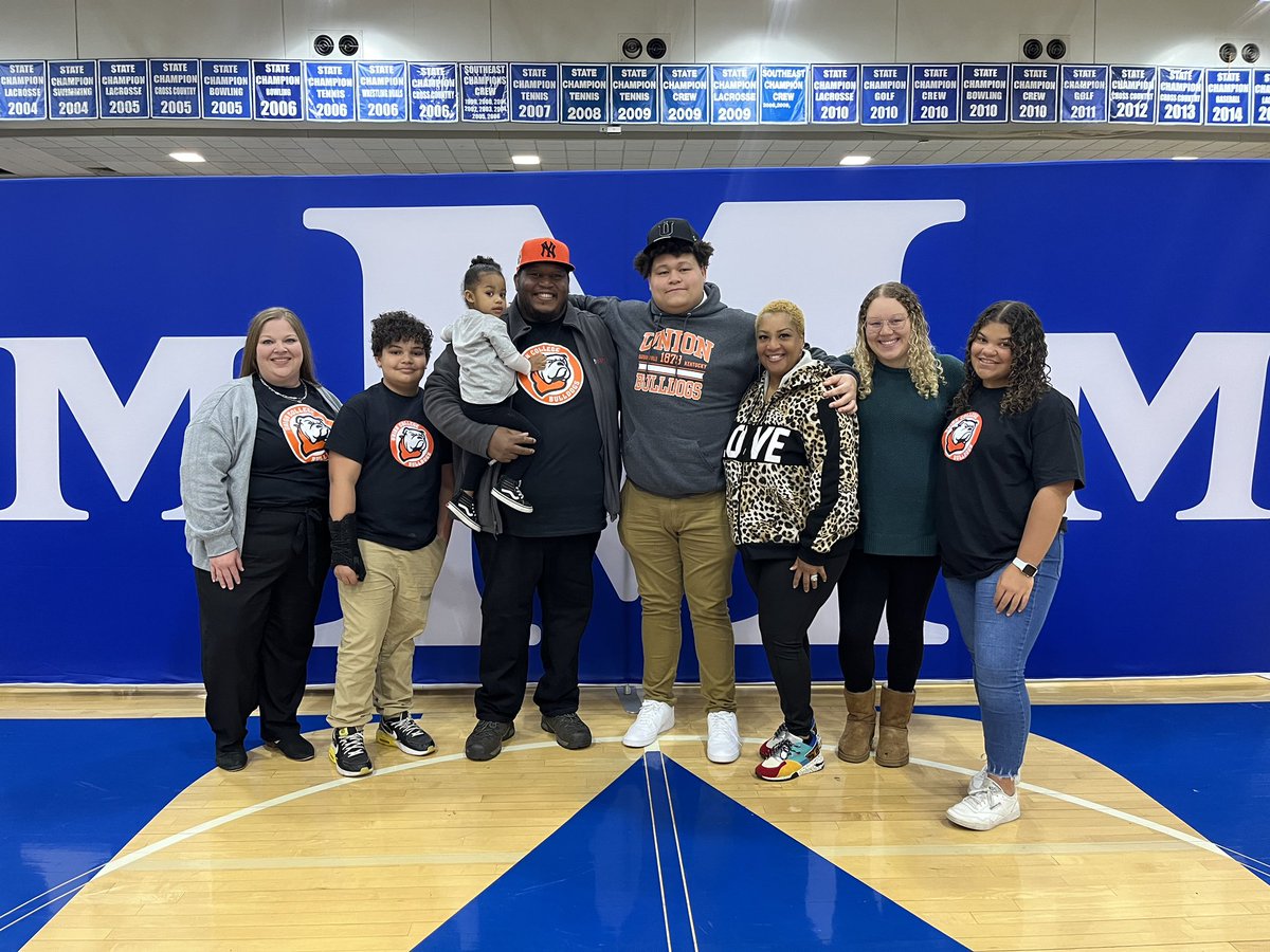 ethomp3899's tweet image. I’m officially a UNION BULLDOG!!!! @UnionBulldogs