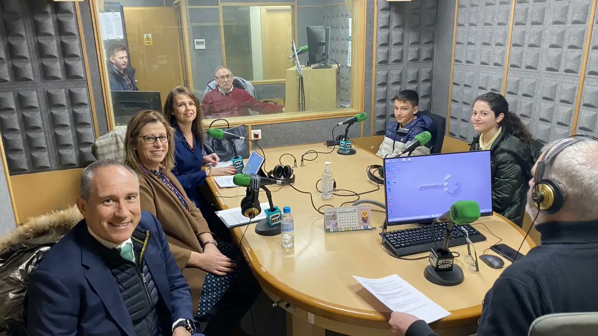 ColesLosSauces's tweet photo. Hoy hemos estado en 🎙️ @OndaCero_es explicando nuestro proyecto educativo y las novedades que hemos lanzado este curso en nuestro colegio de #Vigo
#ondacero #proyectointernacional #proyectoinfantil #colegiosvigo
Escuchar aquí 👇https://t.co/k40iMrZWVV https://t.co/lEiul1cLFs