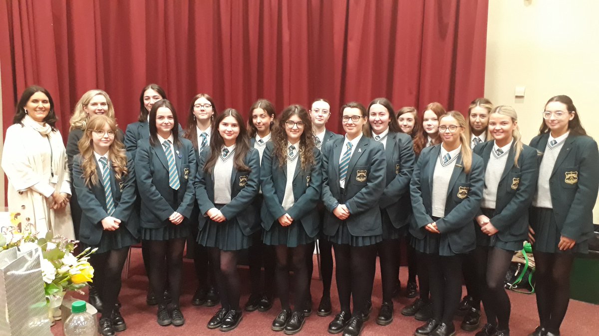 SistersIN_THC's tweet photo. Today we had the honour of welcoming alumna former YSC MD Tessa Breslin to lead an inspirational   Masterclass on Leadership. Students were motivated by this practical, insightful, thought-provoking session and left feeling braver!
@ThornhillDerry @SistersIn_SC @SistersIN_HQ https://t.co/kqmAnD9CZ5