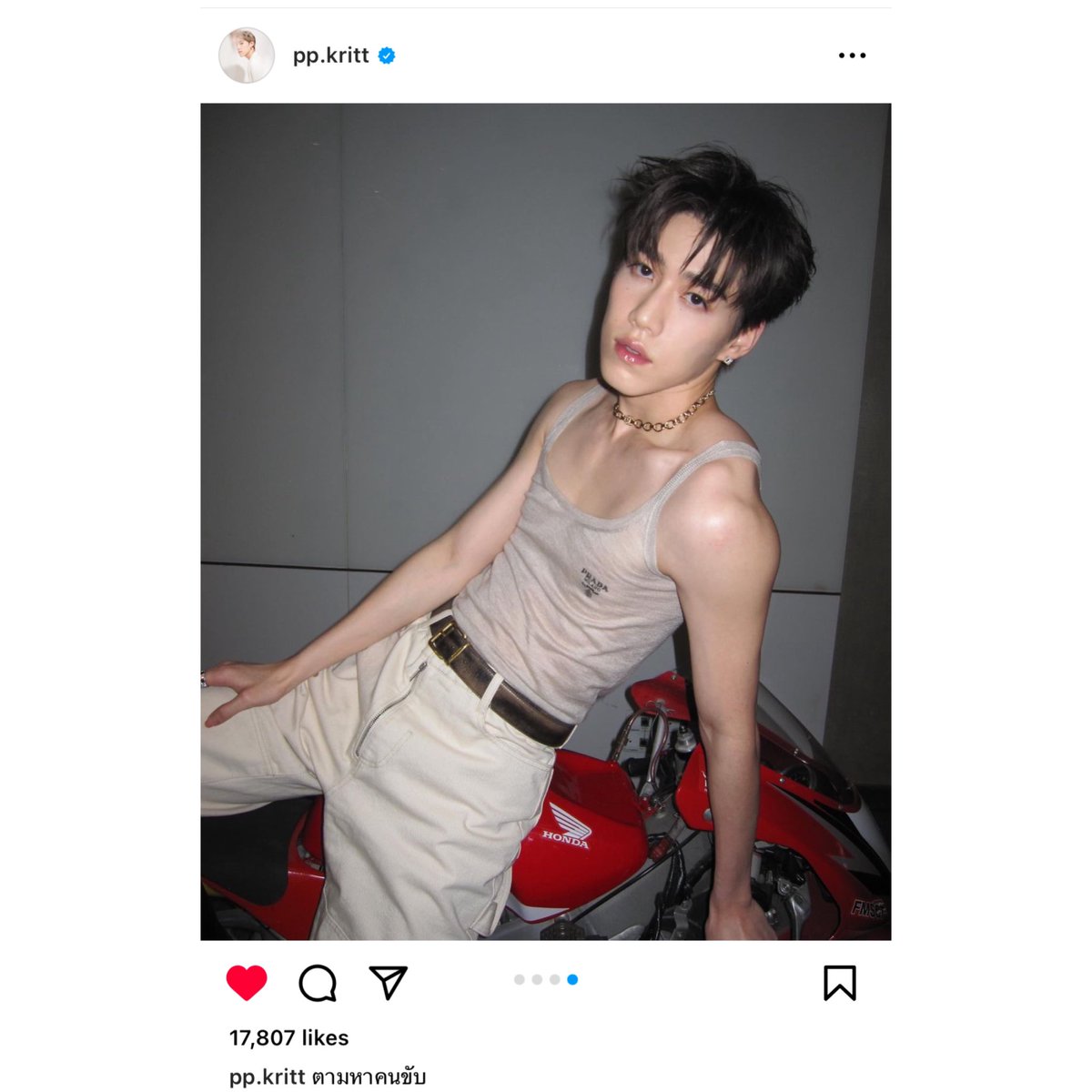 doublepp__'s tweet photo. ตามหาคนขับ                                   มาแน้ะคับพี https://t.co/s8mT3I0vBe