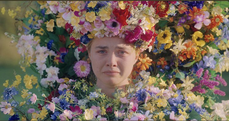 just_luly_'s tweet photo. Midsommar (2019) 
Una pareja estadounidense va con unos amigos a Midsommar, un festival d verano que c celebra cada 90 años en Suecia. Sin embargo, lo que parecían ser unas vacaciones toma un giro macabro cuando los aldeanos los invitan a participar en sus actividades festivas. https://t.co/dybcNWcf2m
