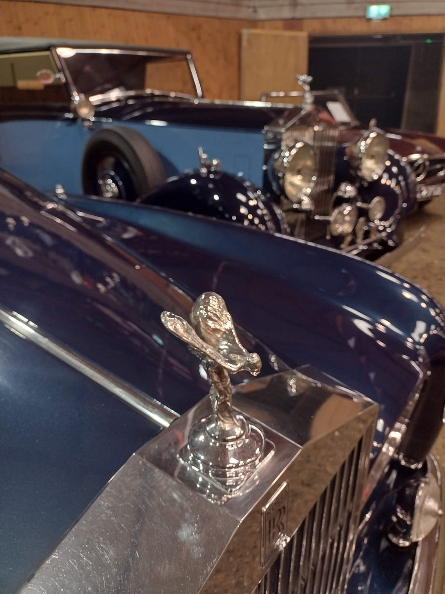 Custos718's tweet photo. Classics

#cars #autos #wheels #llantas #escapes #exhausts #supercars    #jdmcars#japanesecars #italiancars #tunning #stance #germancars #americancars #britishcars #englishcars #fastcars #classiccars #racecars #tunnedcars#tuneado #carengines #cardecals #rides #speed https://t.co/KRIGUiMYPb