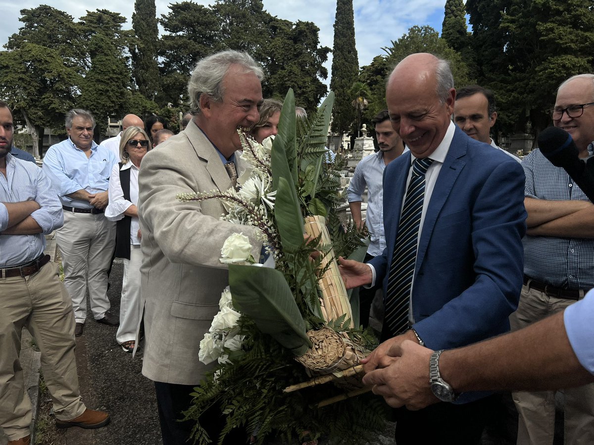 PNACIONAL's tweet photo. El Partido Nacional rinde homenaje al líder y caudillo Wilson Ferreira Aldunate a 35 años de su fallecimiento https://t.co/jrCnLy7SnU