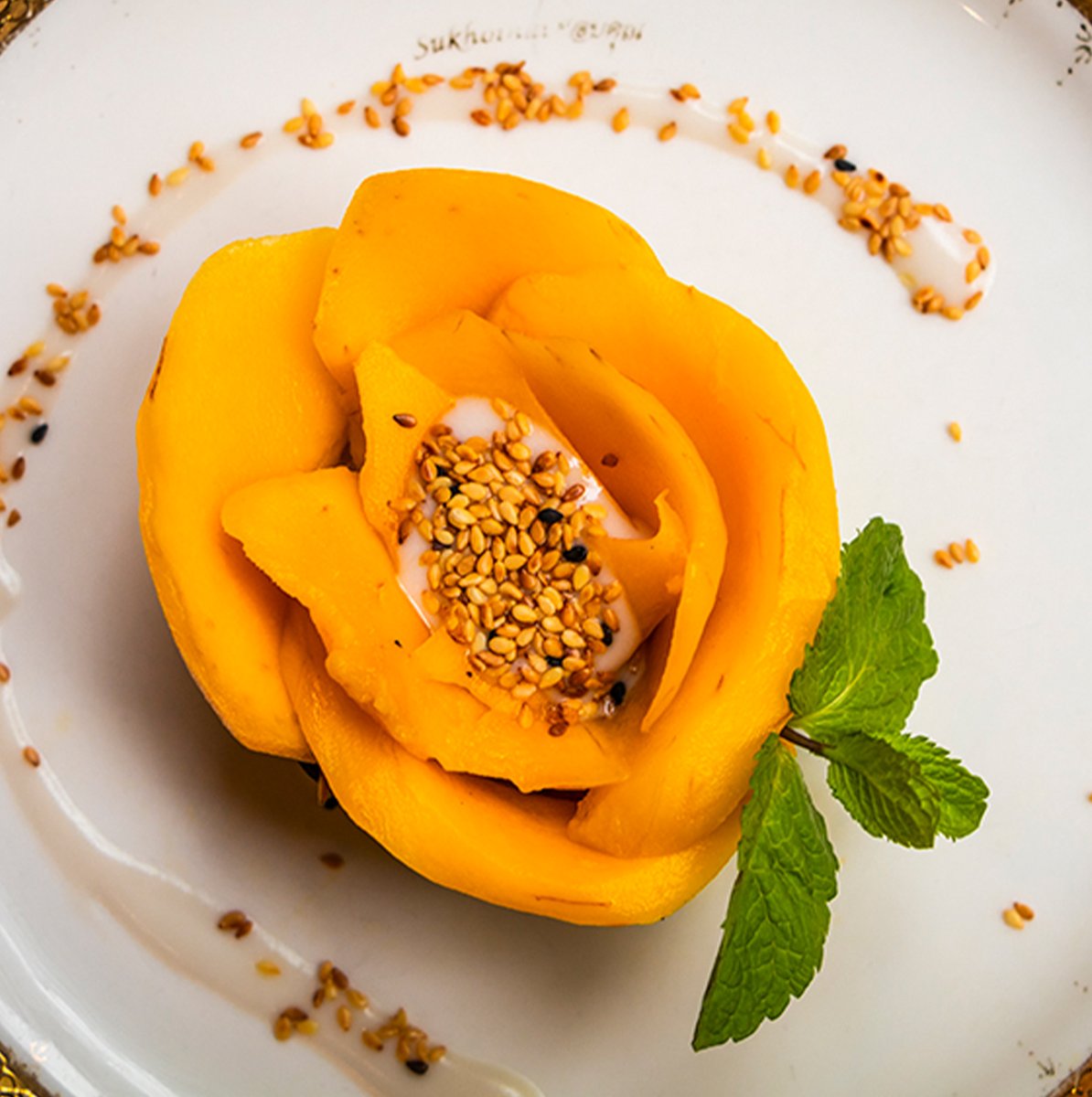 Celebrate with us this Mother’s Day 🌸
Gift Mum a complimentary Thai bellini cocktail on Sunday 19 March.

🤍It's not too late to book, just use the code TREAT FOR MUM when reserving your table - sukhothai.co.uk/reservations 
All 3 restaurants will be open from midday on 19 March.