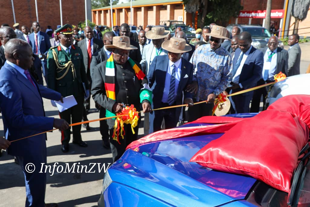 ttgono's tweet photo. Custodians of our land, culture and heritage, the Chiefs receive vehicles for easier convenience.
#ChiefsConference https://t.co/ZeX9ABhkvO