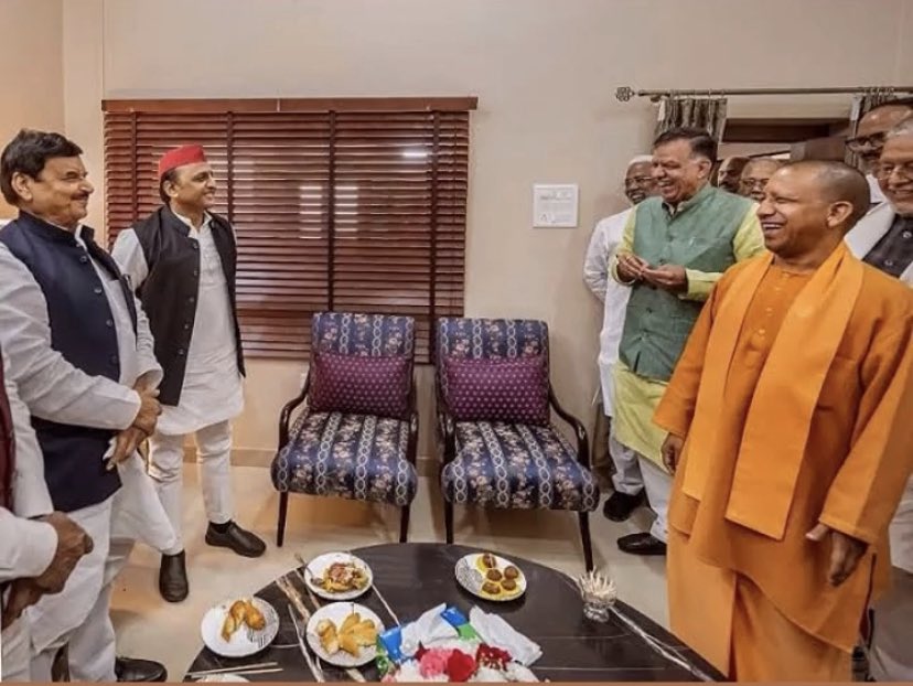 Baaki sbko ladhaane k baad main or mera dost 😎😂