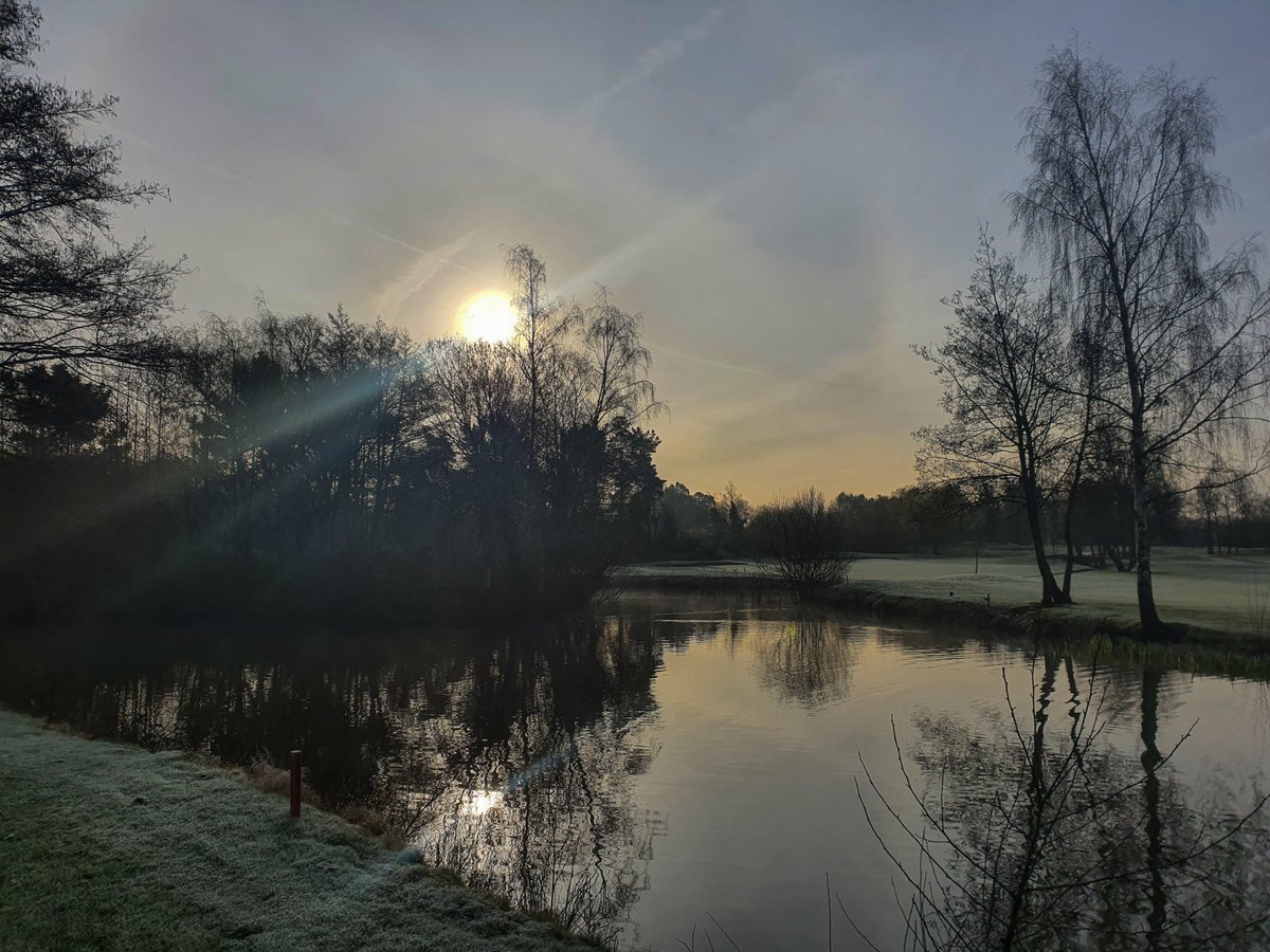 Doesn't quite show the vapour rising from the water. <a href="/SMGCgreens/">Course Manager</a> <a href="/sandmartinsgc/">Sand Martins G.C</a> Cold, but good day.