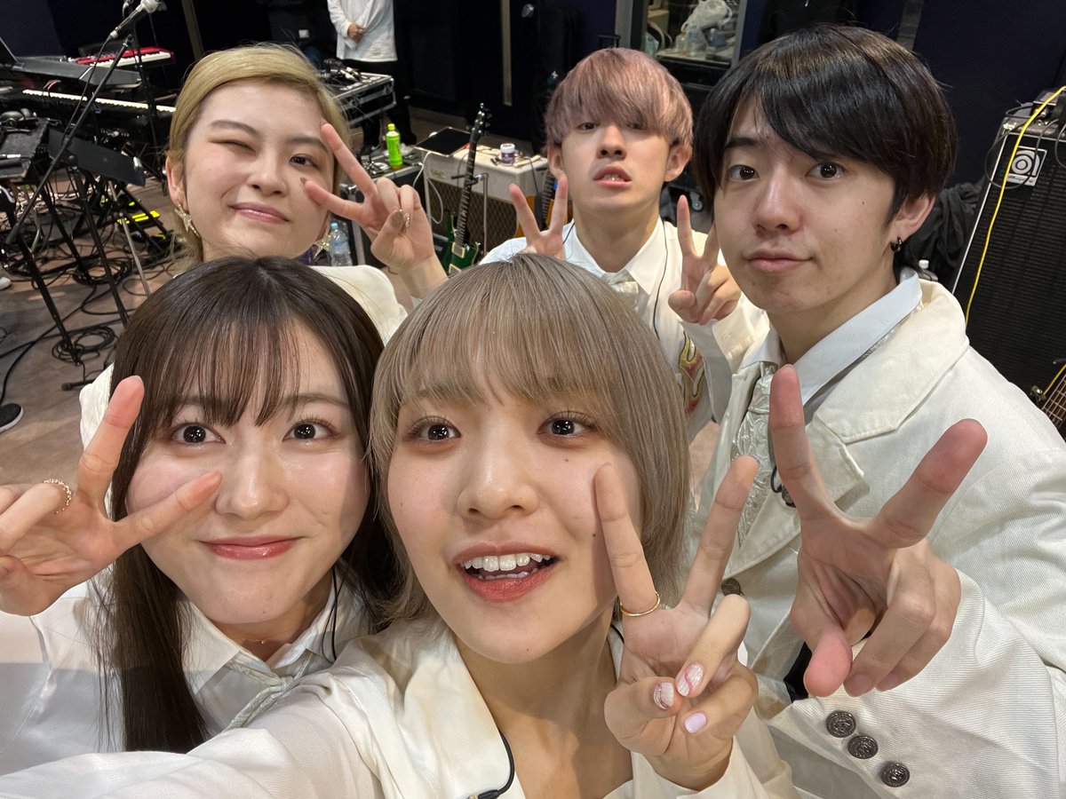 hsbb_staffs's tweet photo. HANAMARU本番まで あと…

🔫　🔫　🔫
　　２日！
🔫　🔫　🔫

感想などなどは #HANAMARU で是非呟いてください🕊

現地チケット▼
https://t.co/kOMKEzPK07

配信チケット▼
https://t.co/21HGA8vOTR https://t.co/51WhJD2GI5