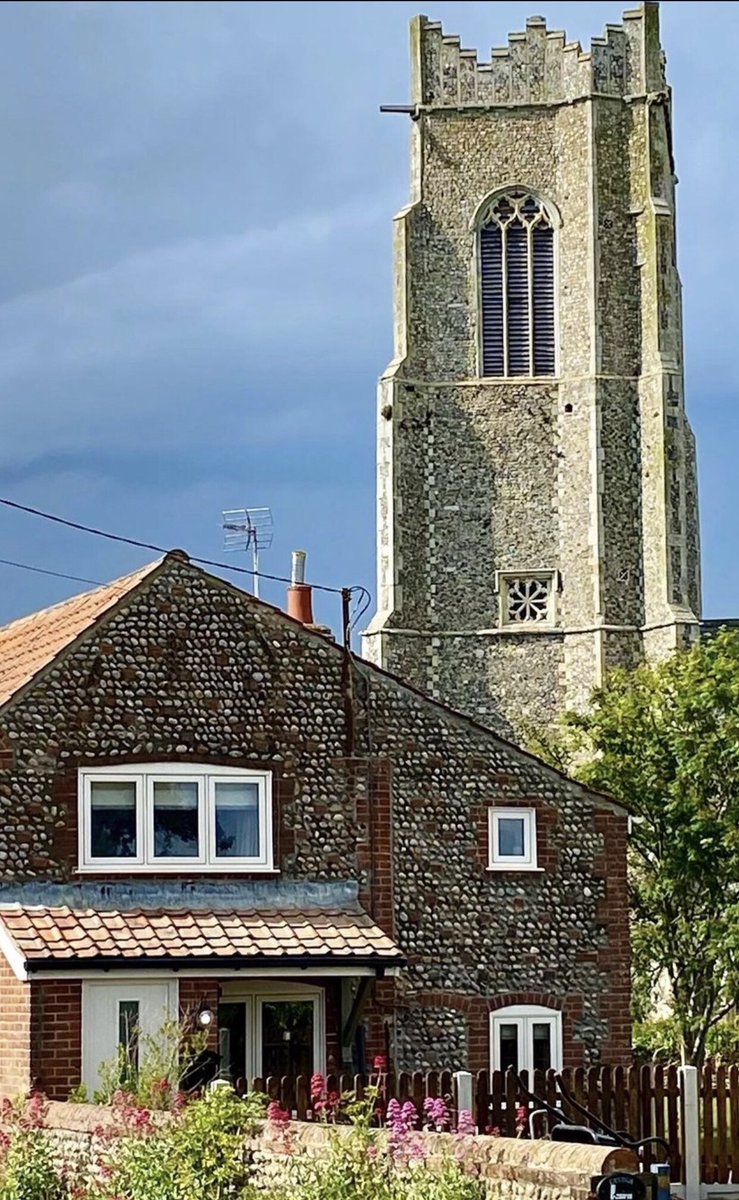 head2headbarber's tweet photo. Want a holiday on the Norfolk coast check out https://t.co/LYTwvFX5rS https://t.co/TJtXtErLFN