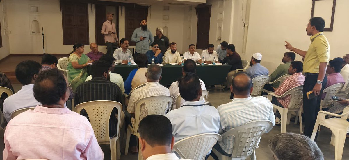 balala_ahmed's tweet photo. On instructions of @aimim_national president @asadowaisi in view of Ramzan meeting was conducted at #Darussalam along with #Corporators and #GHMS #HMWSSB #TSSPDCL Official #Malakpet Constituency https://t.co/EOJS5pDLtx