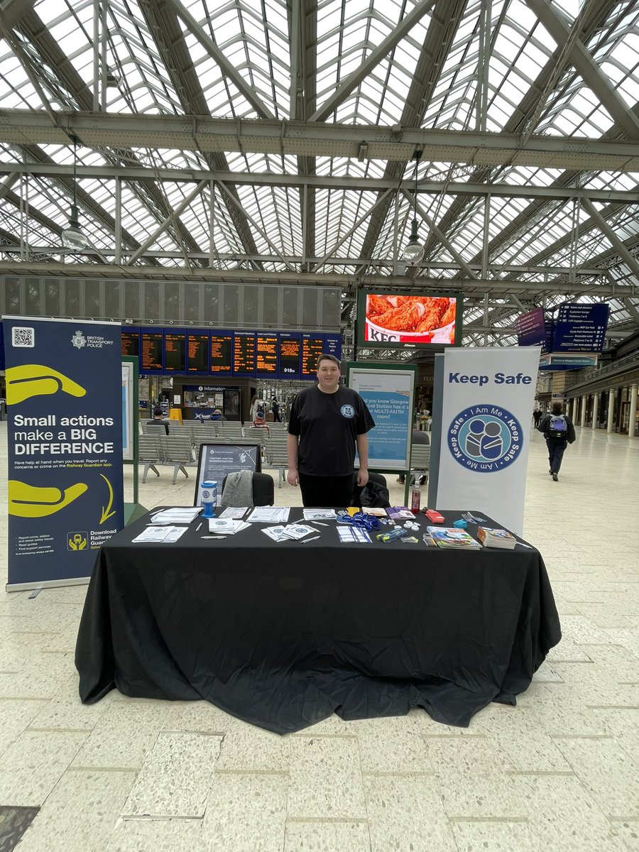 We are at Glasgow central today with @BTPScotland to raise awareness of Keep Safe, pop along for a chat and more information! #WeSupportKeepSafe ⭐️💙