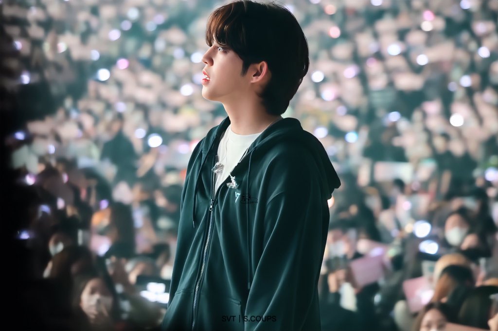 sounds_of_cheol's tweet photo. in the midst of the crowd.. i dont see nobody but you https://t.co/IFlTqdvTO5