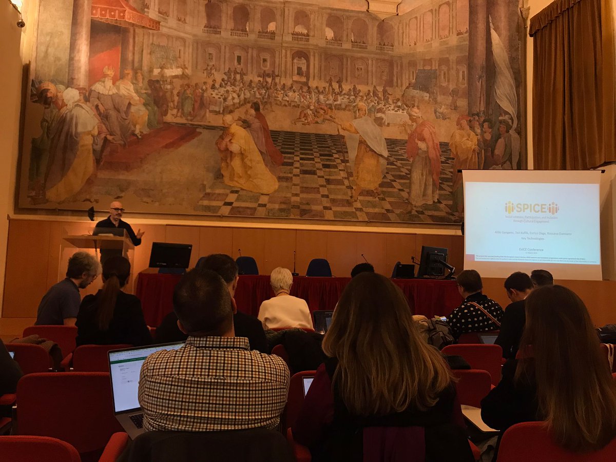 gvames's tweet photo. #GVAM presente en Bologna #EXICE.  Primera intervención por Aldo Gangemi, hablando sobre la tecnología que hay detrás del proyecto @SpiceH2020 , su arquitectura y funcionamiento, así como los casos de estudio https://t.co/n7Fz3ZULci