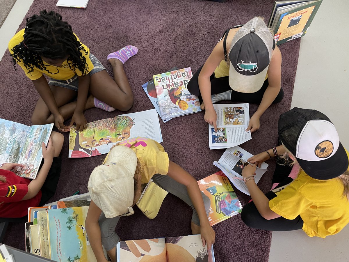 ISofUganda's tweet photo. Uganda's National #DEAR2023 Day exists to promote the continued growth of a positive reading 📖 culture. Today our #ISUCommunity Dropped Everything And Read at 11AM for 20 minutes! @ISU_Books #ISUedu https://t.co/U1JKmslYr6