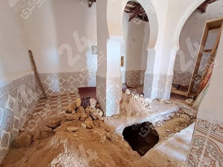 meryy_tesla's tweet photo. التخلف والجهل ....
هذا  ضريح بولفضايل بجماعة ماسة بإقليم اشتوكة أيت باها.. جاو ليه شي صحاب الكنوز حفرو مالقاو لا سيدي بو الفضايل لا بولفضايح لقاو غي كنز داوه وهربو ههههه والناس سنين وهوما يجيو يديو البركة ههههه https://t.co/u34RXJbziB