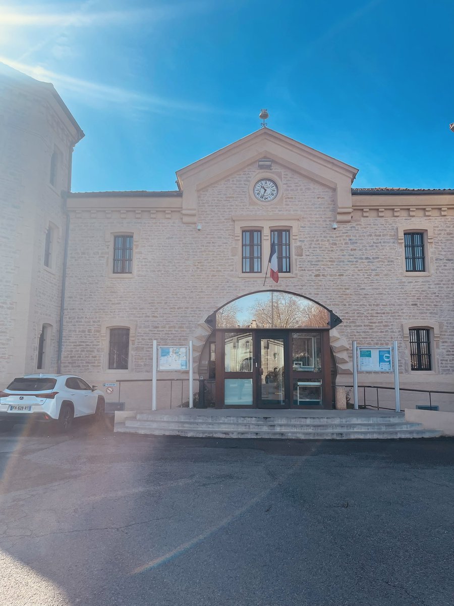 Ce matin, avec <a href="/LucieRENOUX3/">Lucie RENOUX</a> je fais valoir mon droit de visite de la maison d’arrêt de Dijon #art719CPP <a href="/Conf_Batonniers/">ConférenceBâtonniers</a>