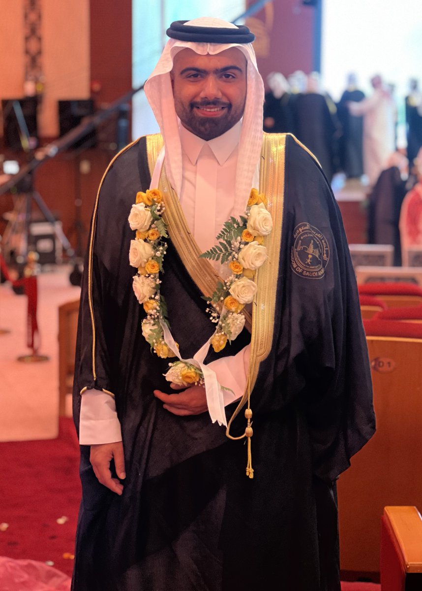 hassan_mo7mmed's tweet photo. ▫️لله الحمدُ من قبلُ ومن بعد 
هو أهل البرّ والعطاء والجود سبحانه، 
الحمدالله على البلوغ ثم الحمدالله على التمام⭐️. 

يوم الأحد ١٢ مارس 2023
تم بفضل الله #حفل_التخرج تخرجي من كلية الجبيل الجامعية (كلية الجبيل الصناعية)بدرجة البكالوريوس في تخصص إدارة سلاسل التوريد واللوجستيات . 
 
Glad to announce to you that on the 12th of March 2023, was my graduation ceremony from Jubail University College (Jubail Industrial college)with a Bachelor's degree in Logistics & Supply Chain Management . 

Many thanks and appreciation to those who have been contributed to making the graduation ceremony successful 🎓🙏
#SupplyChain 
#JUC 
#logistics