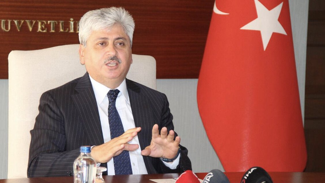 irfanaktans's tweet photo. Rezaletin boyutlarını vurgulamak için ilave hiçbir lafa gerek yok. Şu cümle yeter: Hatay valisi, milletvekili adayı olabilmek için istifa etmiş. https://t.co/yvr5BZXjwT