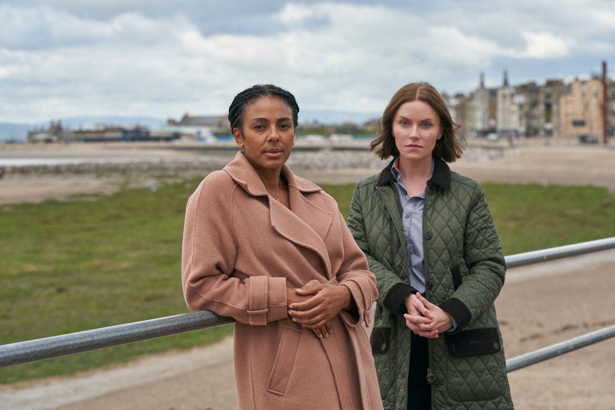 Yay The Bay! Its Wednesday which means Ep 2 of #TheBay is on <a href="/ITV/">ITV</a> at 9pm. Loads in store - twists and turns aplenty! 📺 #itv #itvx