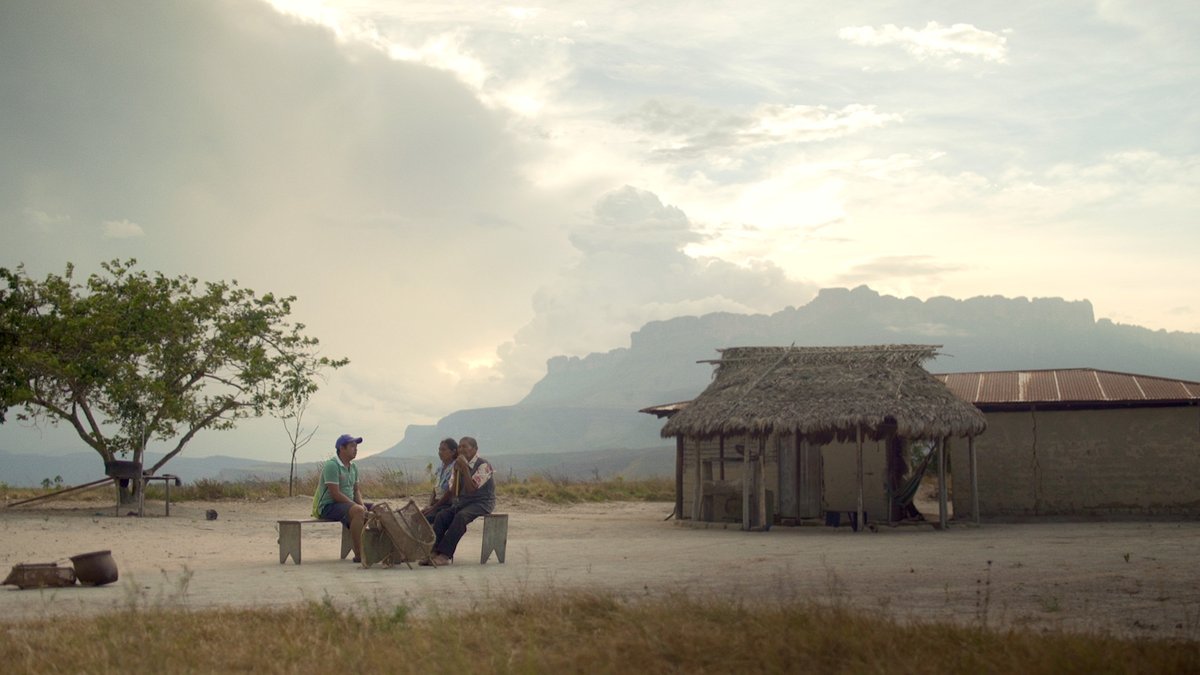 3CatCorporatiu's tweet image. Qui era Fèlix Cardona, el desconegut explorador català nascut a Malgrat de Mar el 1903?

🎞️“Rere la pista del Capità Cardona”, una coproducció de @tv3cat i @PemonFilms 
🗓️ESTRENA, dijous, 23.30, a @eldocumental33 

➡️ccma.cat/premsa/el-docu…