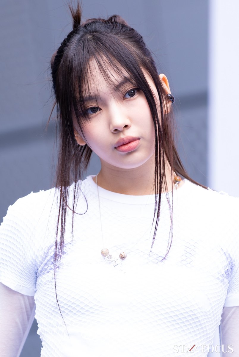MgmFocus's tweet photo. 뉴진스 혜인, '화보의 한 장면'
https://t.co/zrY0iCcDqt
#뉴진스 #NewJeans #서울패션위크 #혜인 #HYEIN https://t.co/lsBekCI6IH
