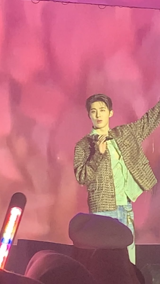 halimaah's tweet photo. I got nothing to lose, ya I love being the middle with youuuu~ 🫠🫠🫠🫠 @shxx131bi131 https://t.co/lTHz2bpBgE