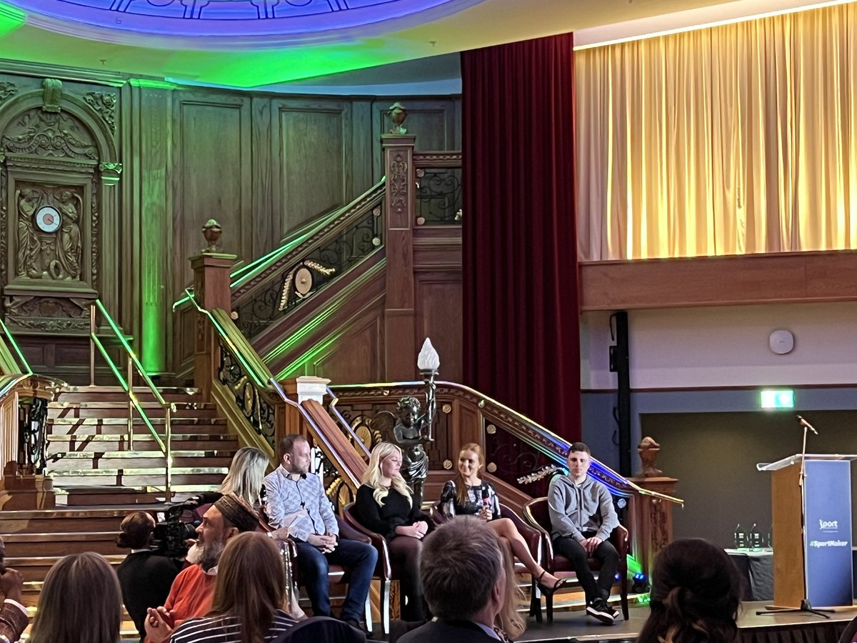 Great night spent <a href="/TitanicBelfast/">Titanic Belfast</a> at the @SportNINet #sportmaker awards, watching Anna Pim pick up ‘Project of the Year’ for <a href="/AtTHOTG/">At the Heart of the Game</a> 

Special night made even more special being the thorn between two roses at the table with <a href="/shirleymccay/">Shirley McCay OLY MBE</a> &amp; <a href="/MaryPetersTrust/">Mary Peters Trust</a> 

#lifeofacoach