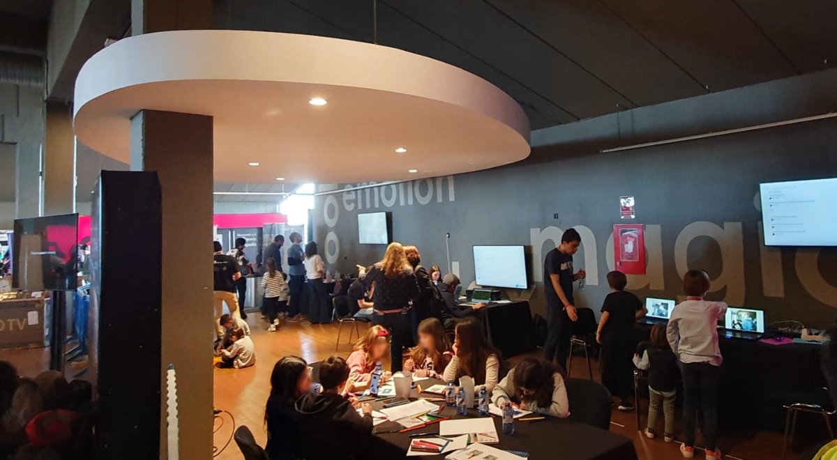 innovatsn's tweet image. #BuenosDías🗨️🚀Recordando lo bien que lo pasamos el sábado en #RootedCON2023 @rootedcon con @MakeITUPM (el Campus de @informaticaupm) jugando, programando, descubriendo y adentrándonos en el mundo de las apps móvil, realidad virtual/aumentada, robótica…
¡Nos vemos en verano!🌞😎